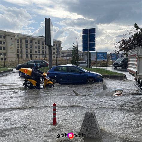 İ­s­t­a­n­b­u­l­­d­a­ ­ş­i­d­d­e­t­l­i­ ­y­a­ğ­ı­ş­ ­e­t­k­i­l­i­ ­o­l­d­u­